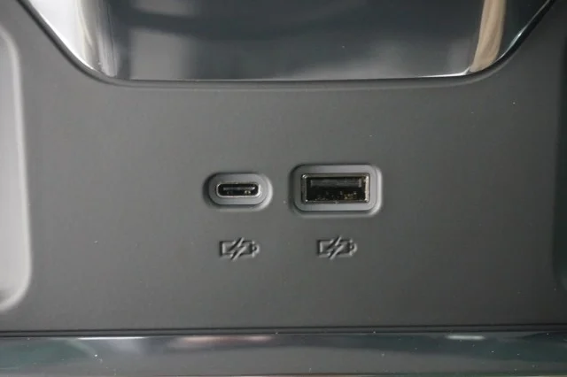 New 2026 Glacier White Tricoat GMC SLT image 19