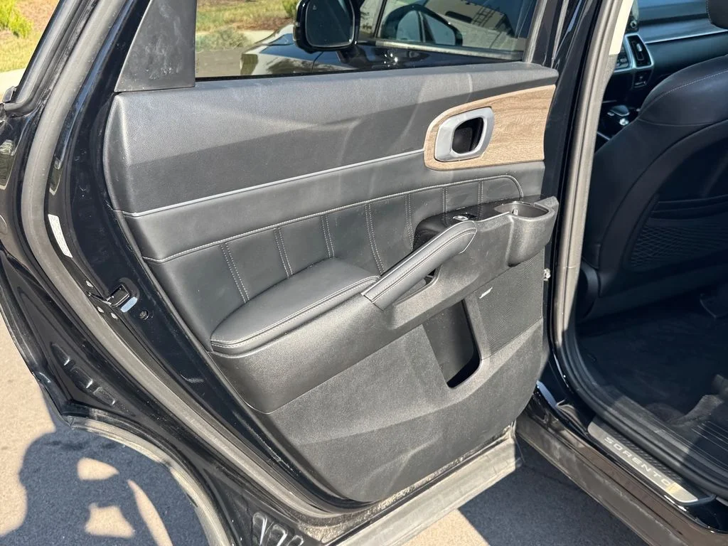Used 2021 Black Kia SX Prestige X-Line image 19