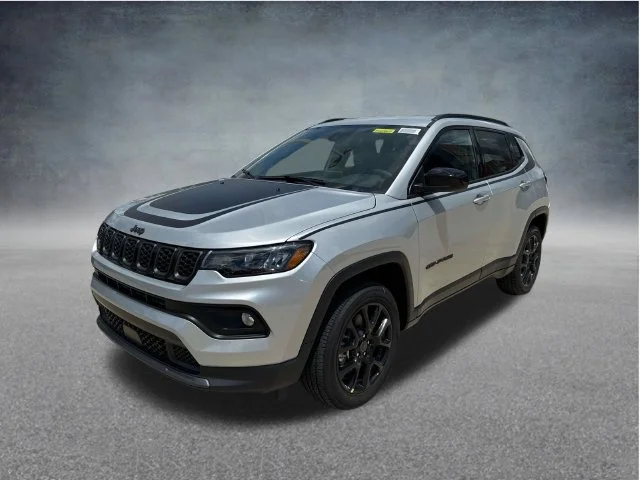 New 2026 Silver Zynith Metallic Clear-Coat Exterior Paint Jeep Latitude image 3