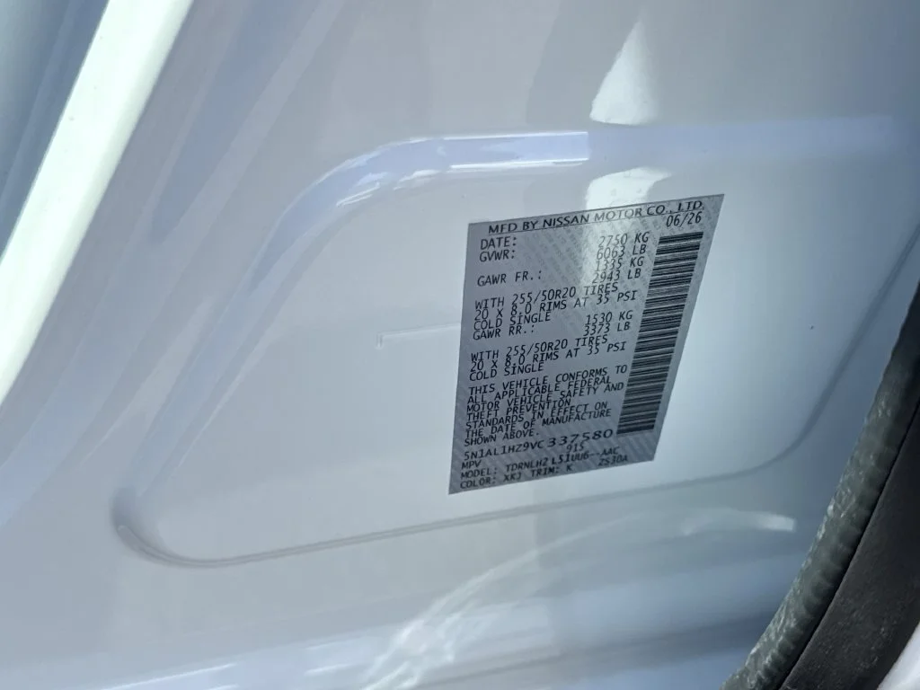 New 2027 2T RAD WHT INFINITI Autograph AWD image 35