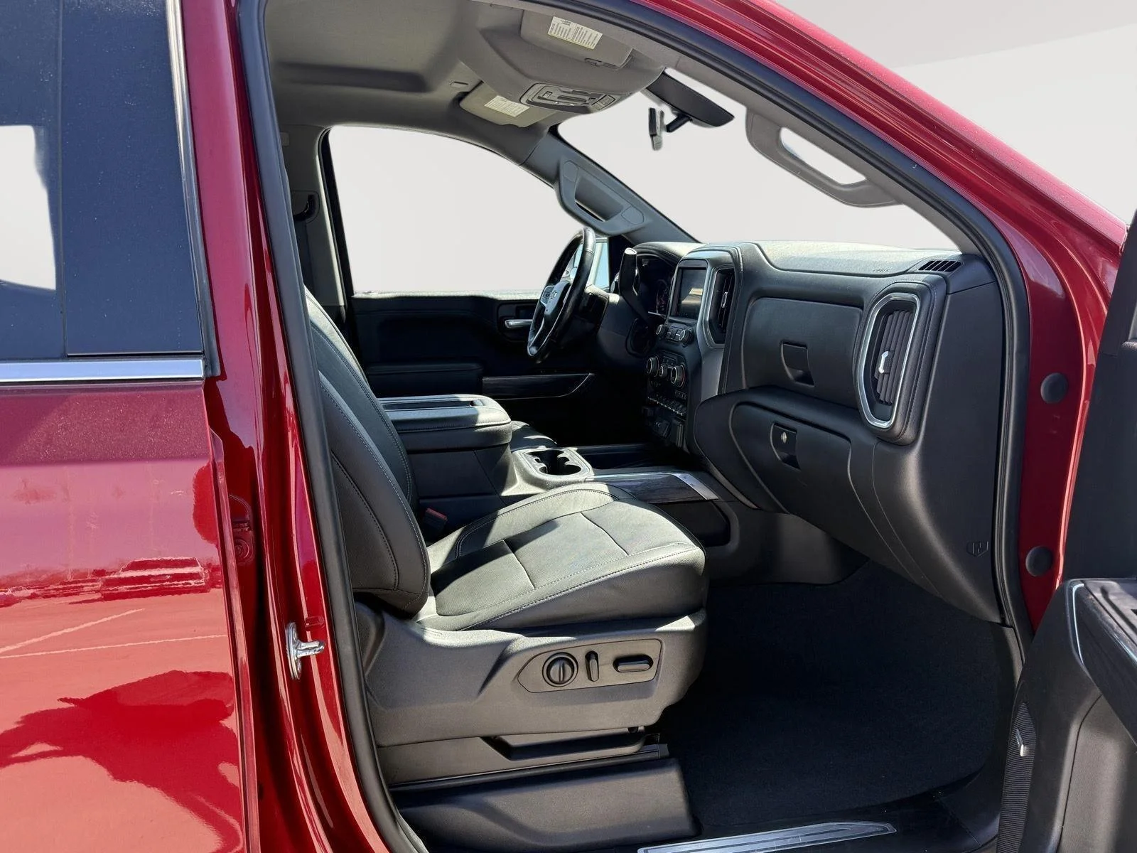 Used 2019 Cajun Red Tintcoat Chevrolet LTZ image 9