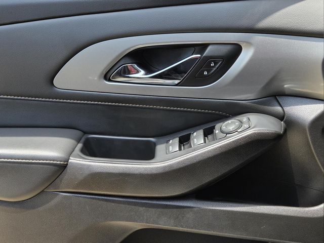 Used 2021 Gray Chevrolet RS image 19