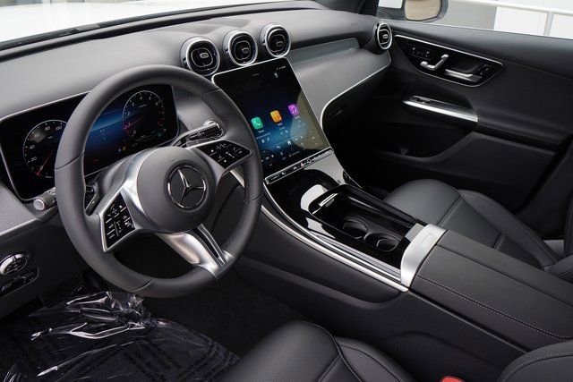 New 2026 Polar White Mercedes-Benz GLC 300 image 59