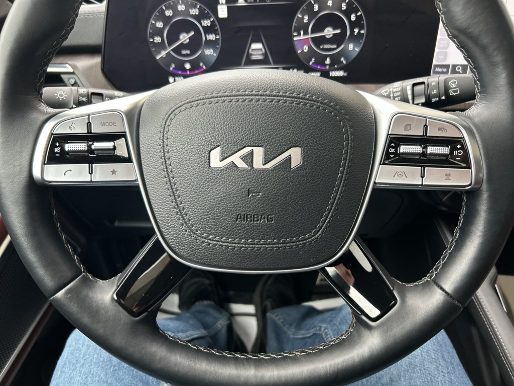 Certified Used 2025 Glacial White Pearl Kia SX image 24