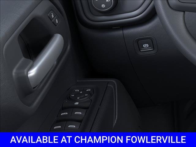 New 2026 Summit White Chevrolet WT image 22
