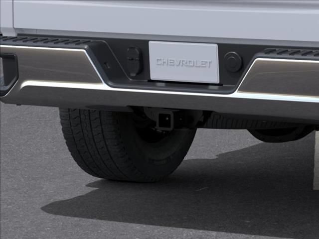 New 2026 Summit White Chevrolet LT (2FL) image 14