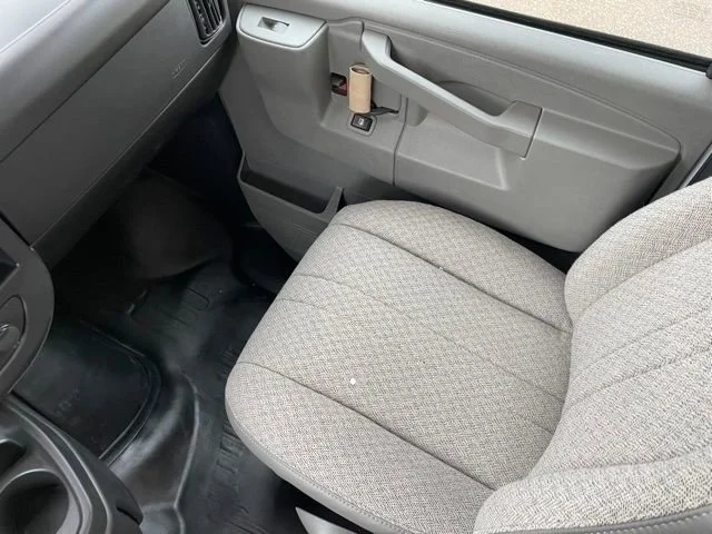 New 2023 Summit White Chevrolet Work Van image 15