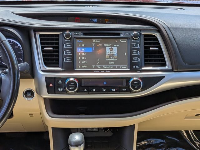 Used 2017 Red Toyota XLE image 19