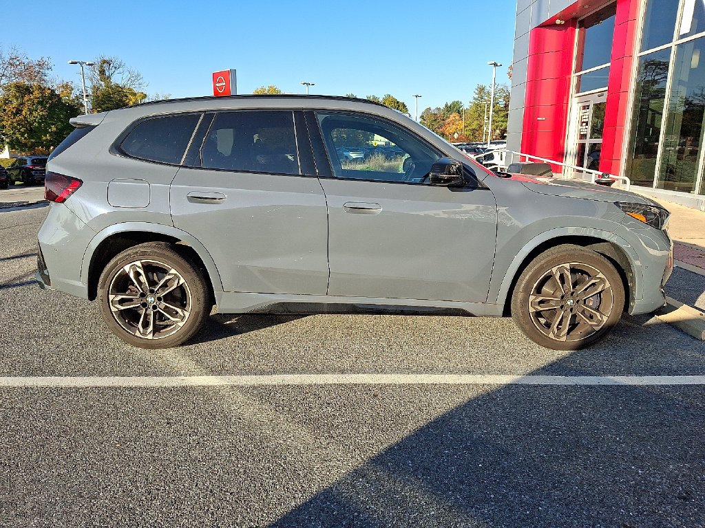Used 2024 Gray BMW M35i image 7