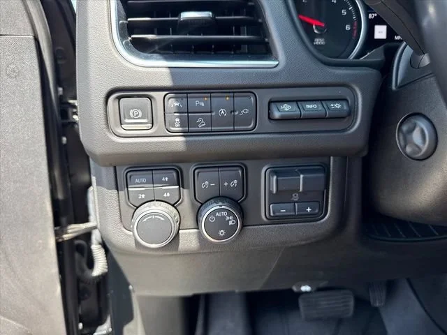 Used 2021 BLACK Chevrolet High Country image 23