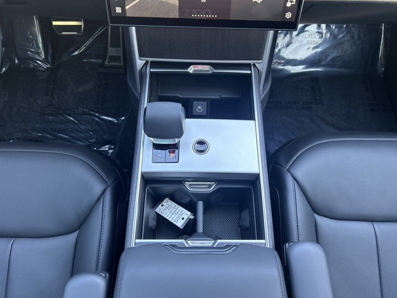 2024 Land Rover Range Rover SE - Photo 16