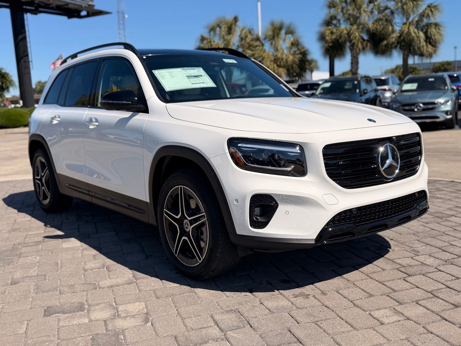 New 2026 Polar White Mercedes-Benz GLB 250 image 6