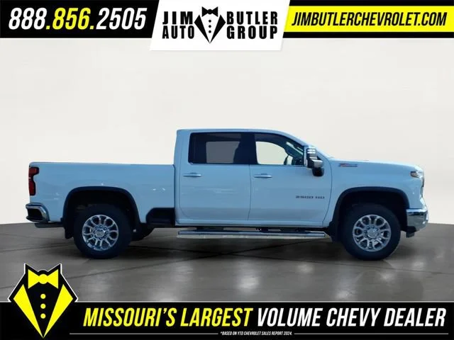 Used 2025 Summit White Chevrolet LTZ image 5