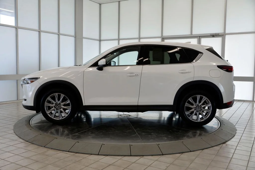 Used 2020 White Mazda Grand Touring image 5