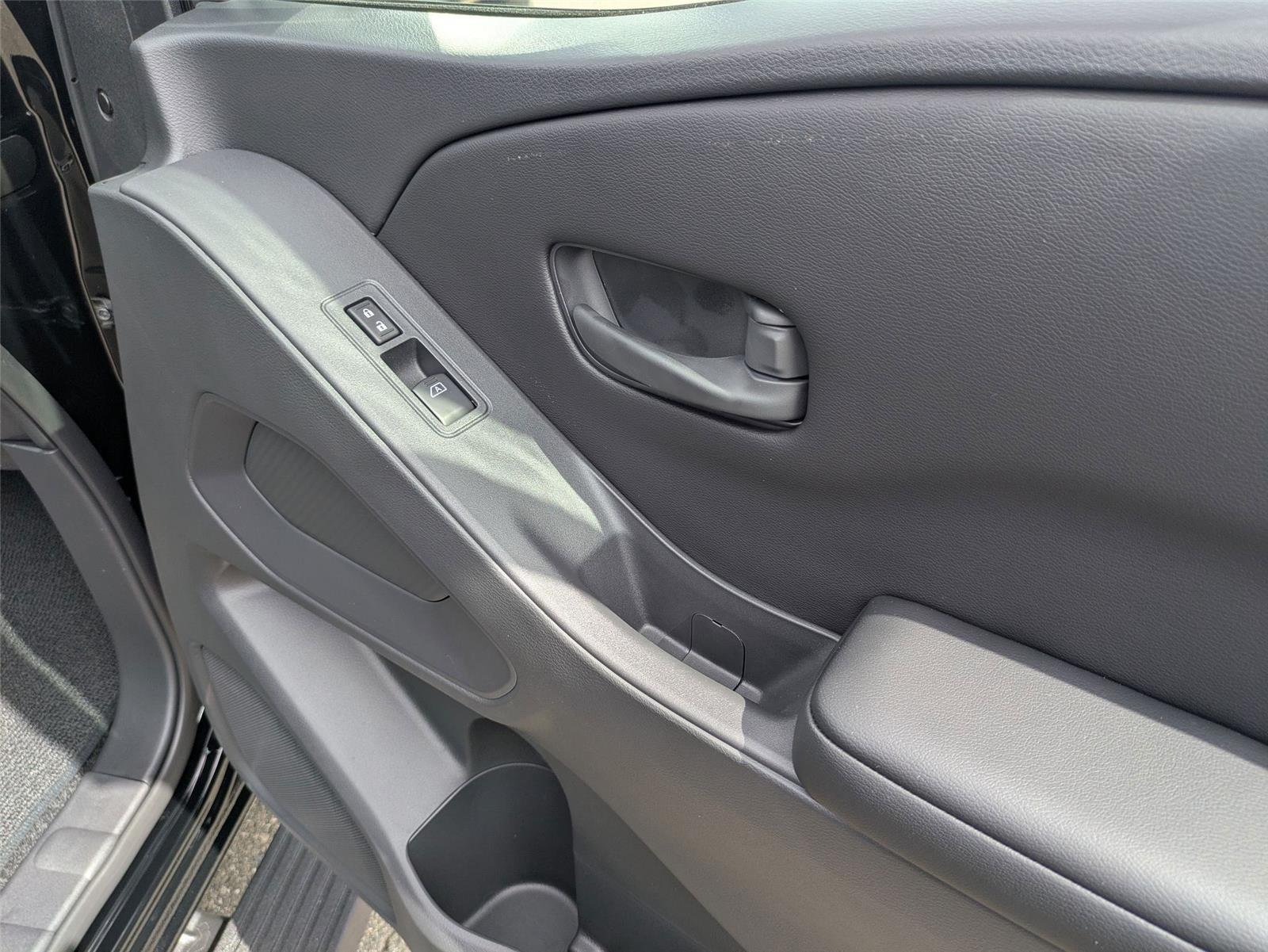 2026 Nissan Frontier SV - Photo 31