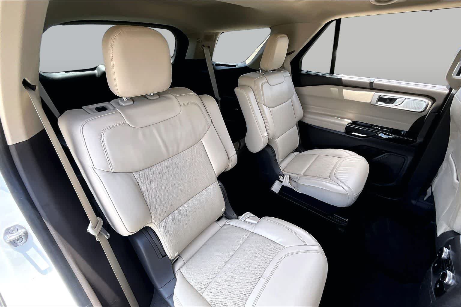 Used 2023 Star White Metallic Tri-Coat Ford Platinum image 18