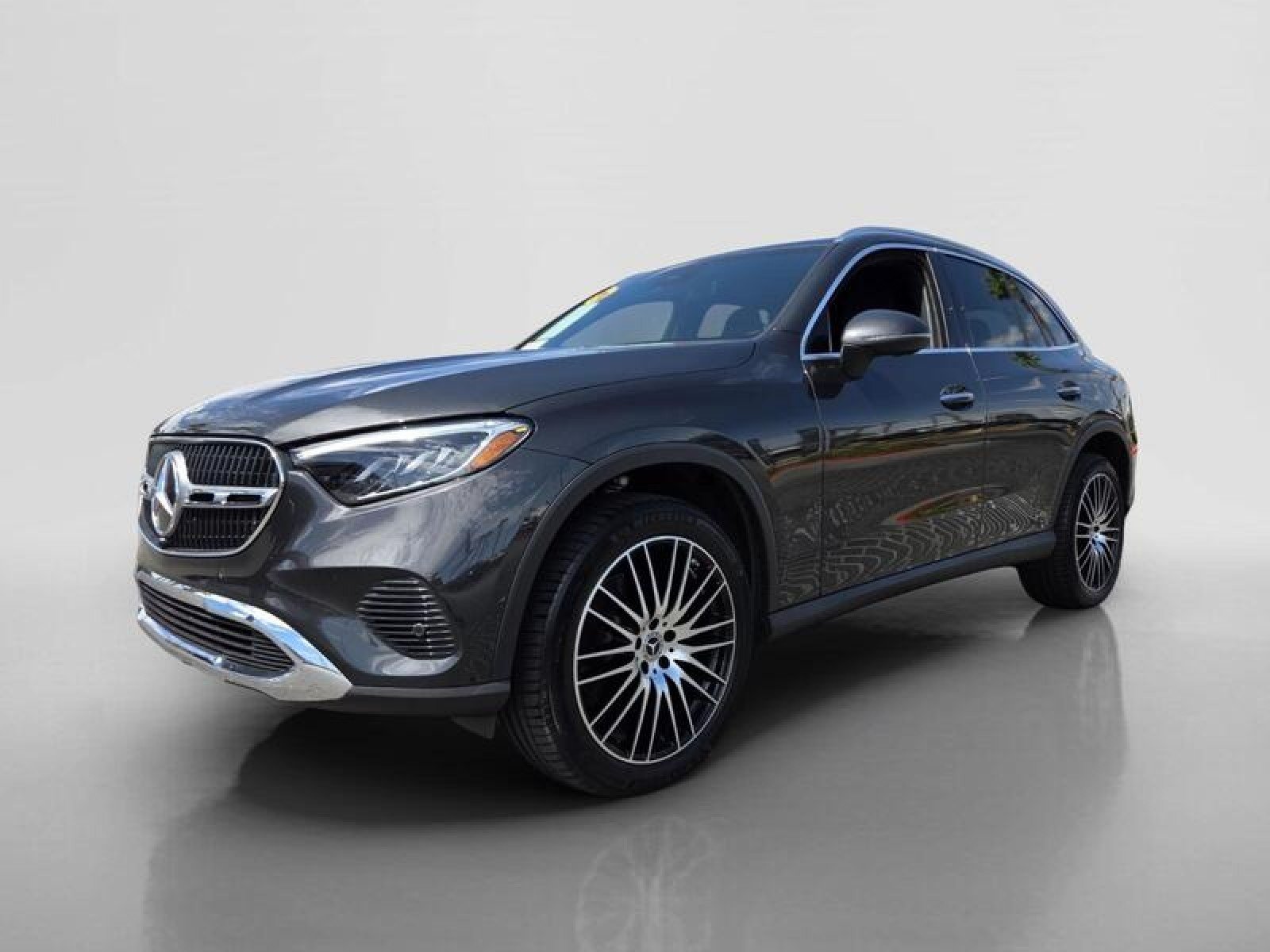 Certified Used 2026 Graphite Grey Metallic Mercedes-Benz GLC 300 image 8