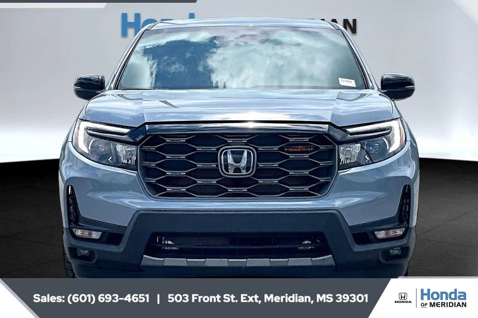 Used 2025 Sonic Gray Pearl Honda TrailSport image 3