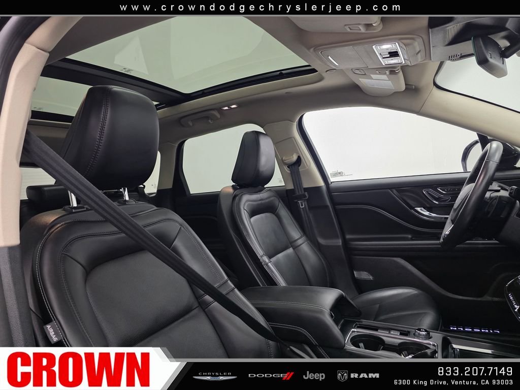 Used 2024 Black Lincoln Grand Touring image 11