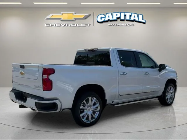 Used 2025 Beige Chevrolet High Country image 5