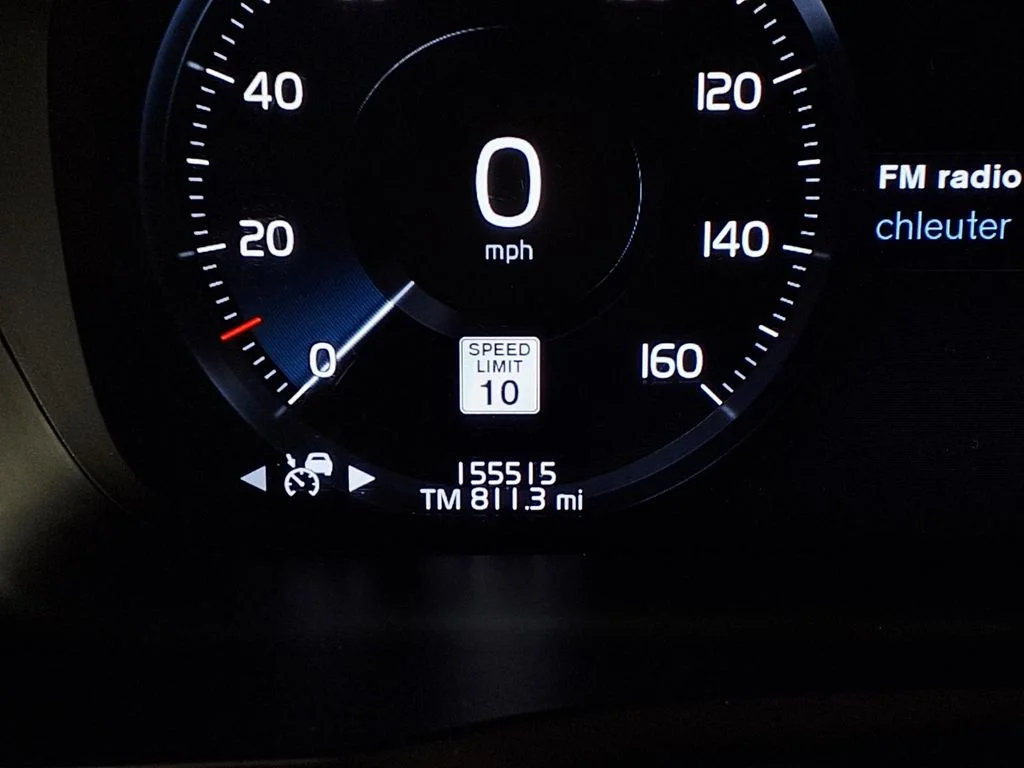 Used 2016 Black Volvo T6 Momentum image 19