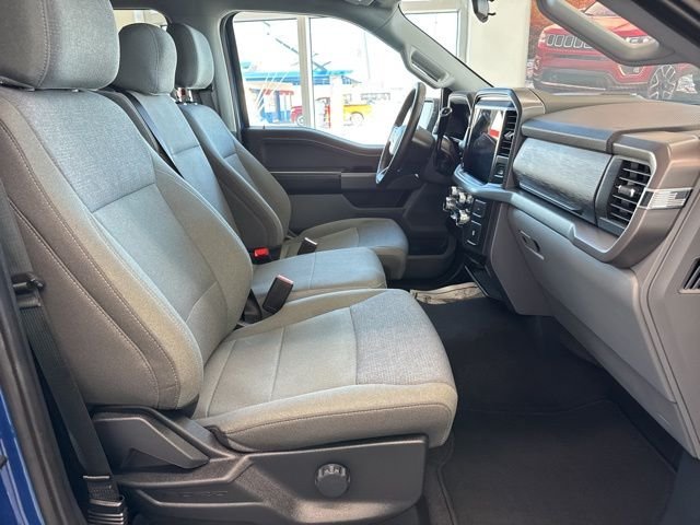 Used 2025 Blue Metallic Ford XLT image 11