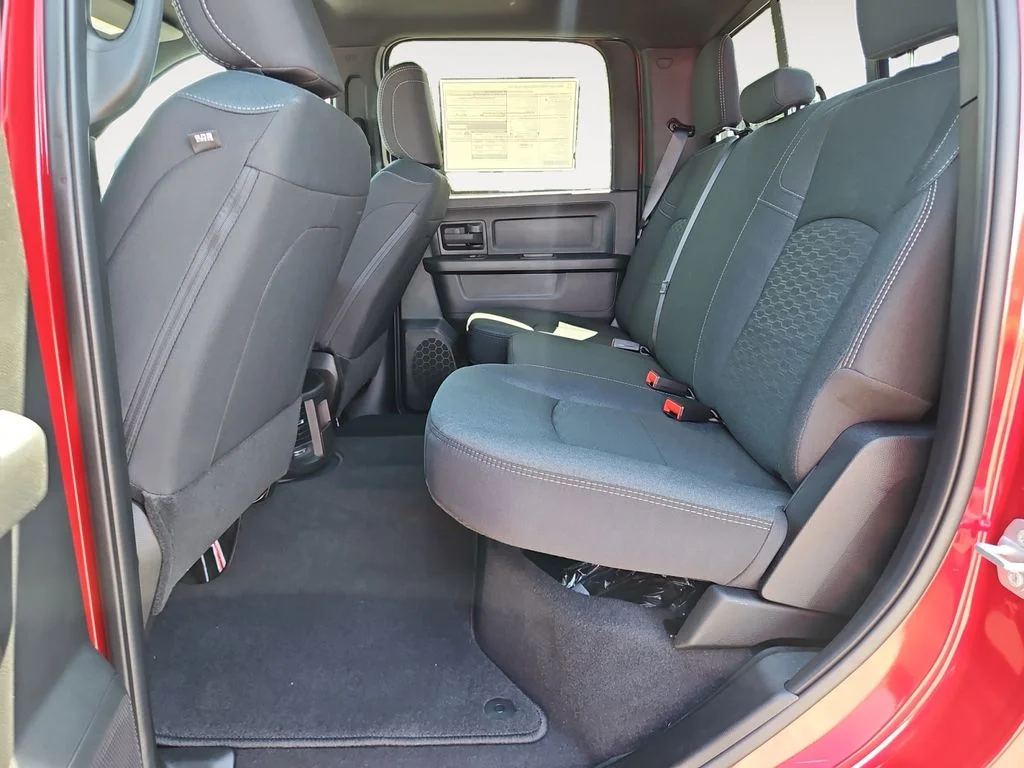 2025 RAM 2500 Tradesman - Photo 11