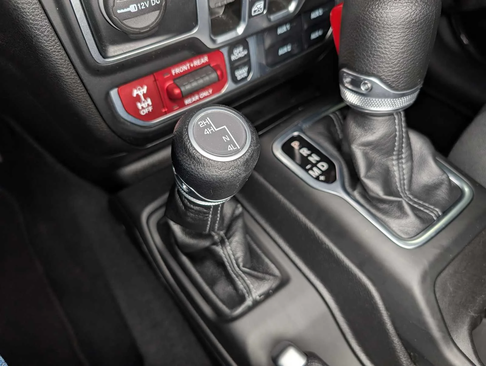 Used 2025 Black Clearcoat Jeep Rubicon image 27