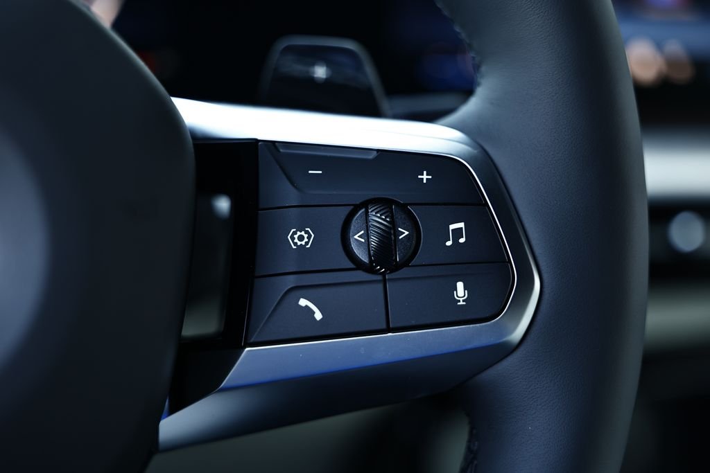 New 2027 C31 BMW xDrive28i image 33