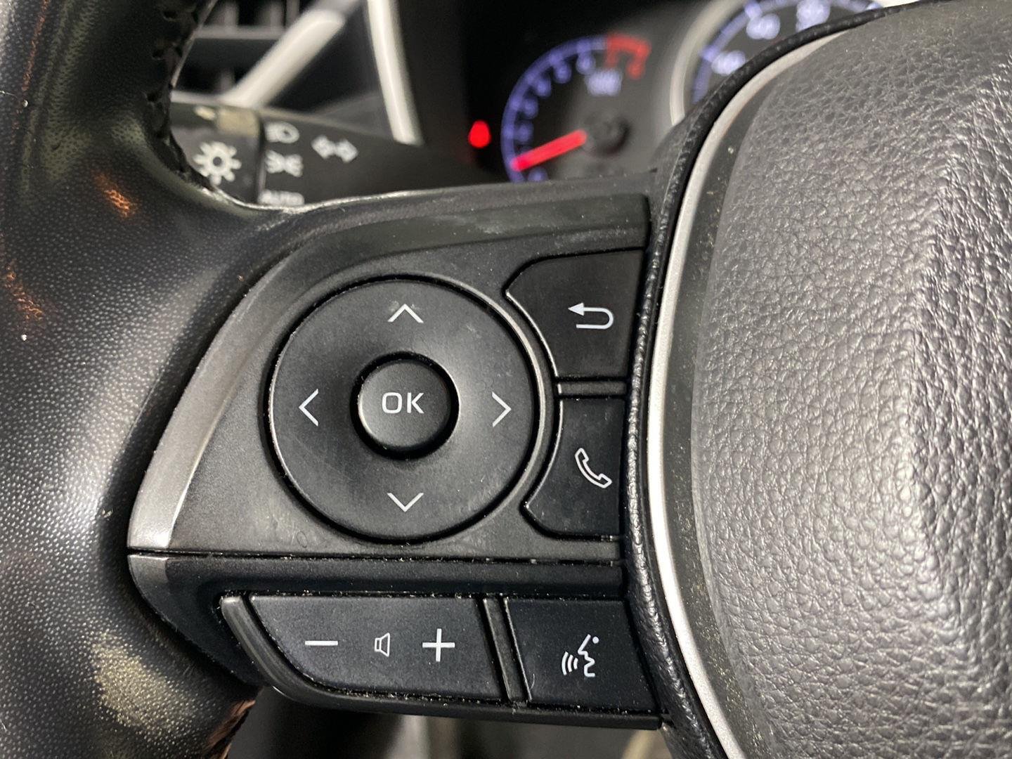 Used 2019 Classic Silver Metallic Toyota SE image 23