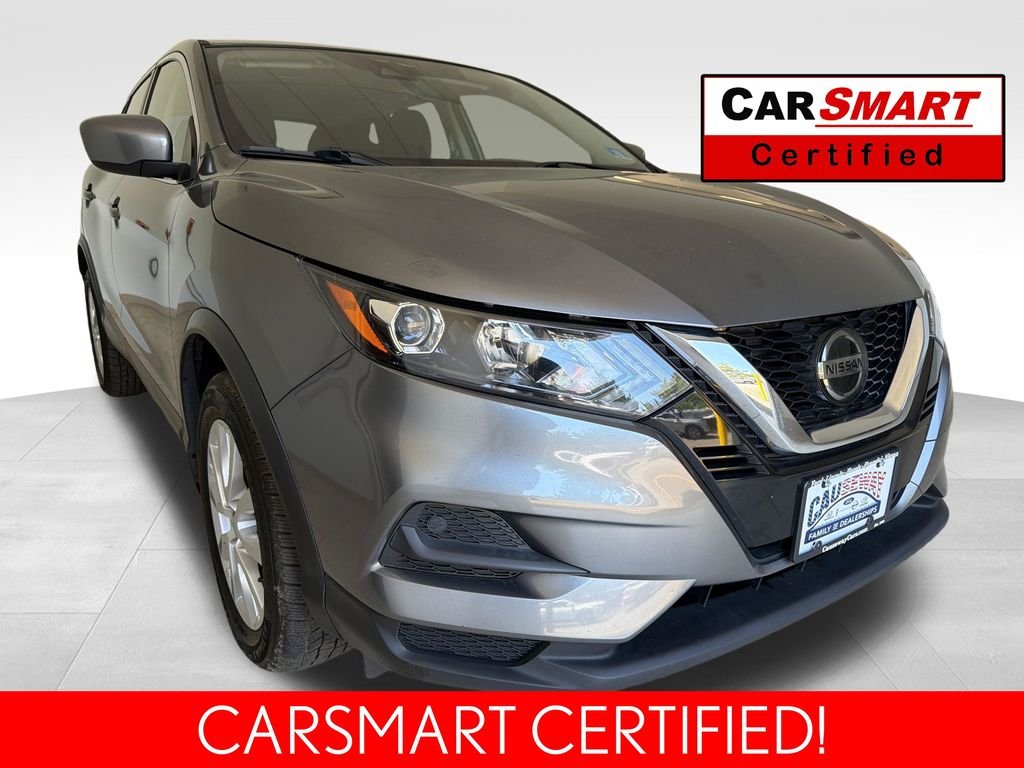 Used 2020 Gun Metallic Nissan S image 1