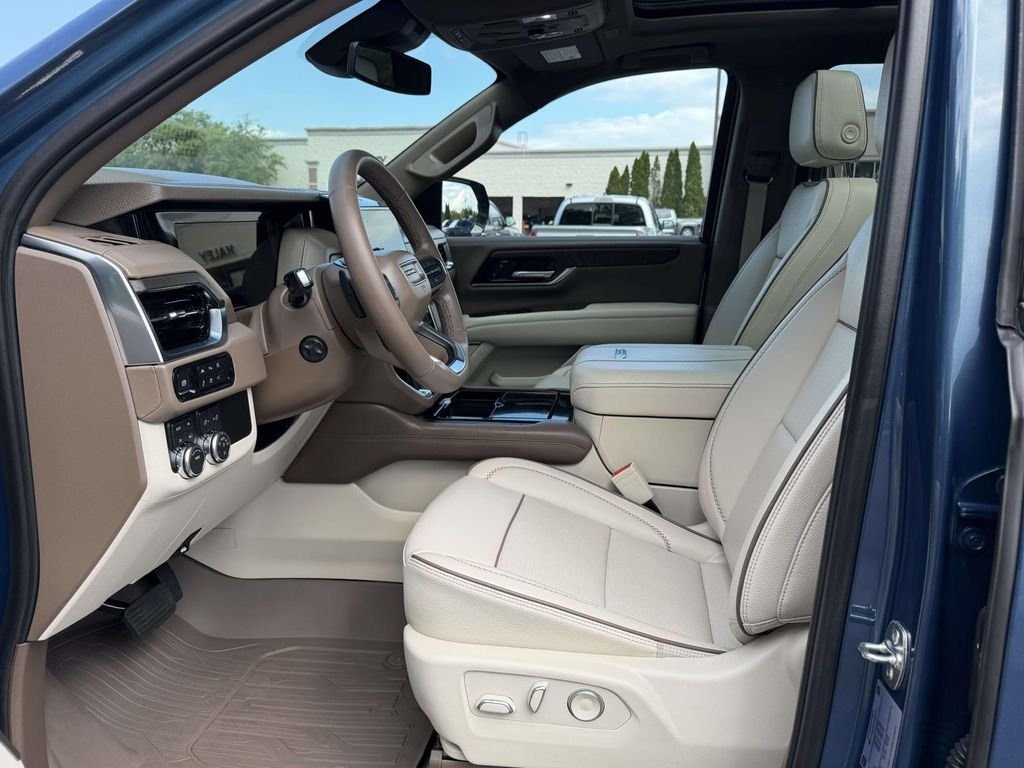 Used 2025 Blue GMC Denali image 16