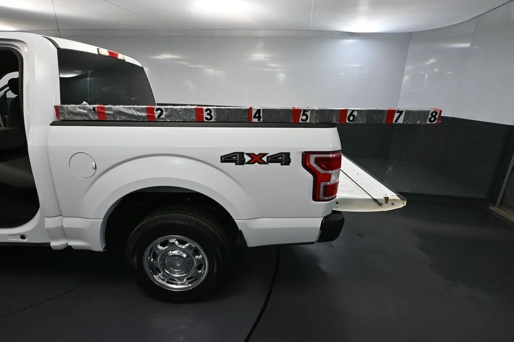 Used 2018 White Ford XL image 36