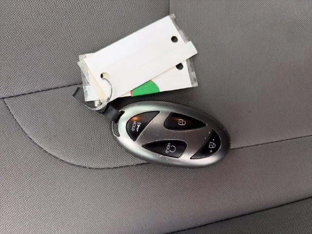 Used 2025 Metal Hyundai SEL Convenience image 28