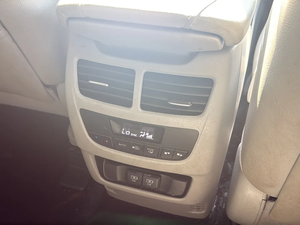 Used 2020 Silver Acura 3.5L image 41