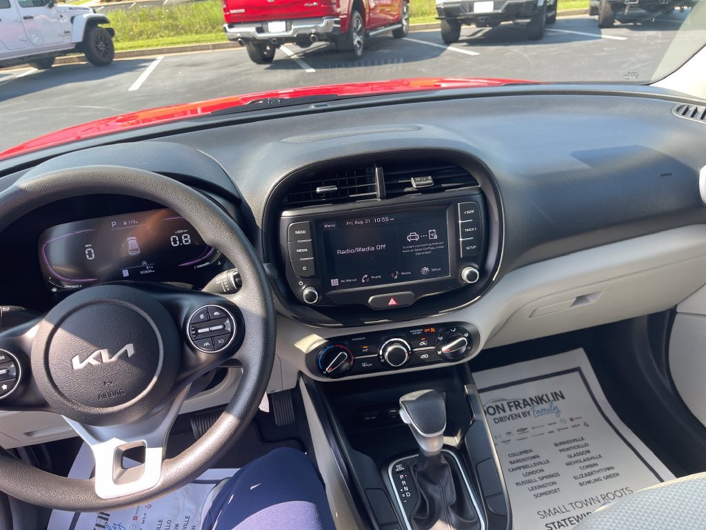 2024 Kia Soul LX - Photo 16