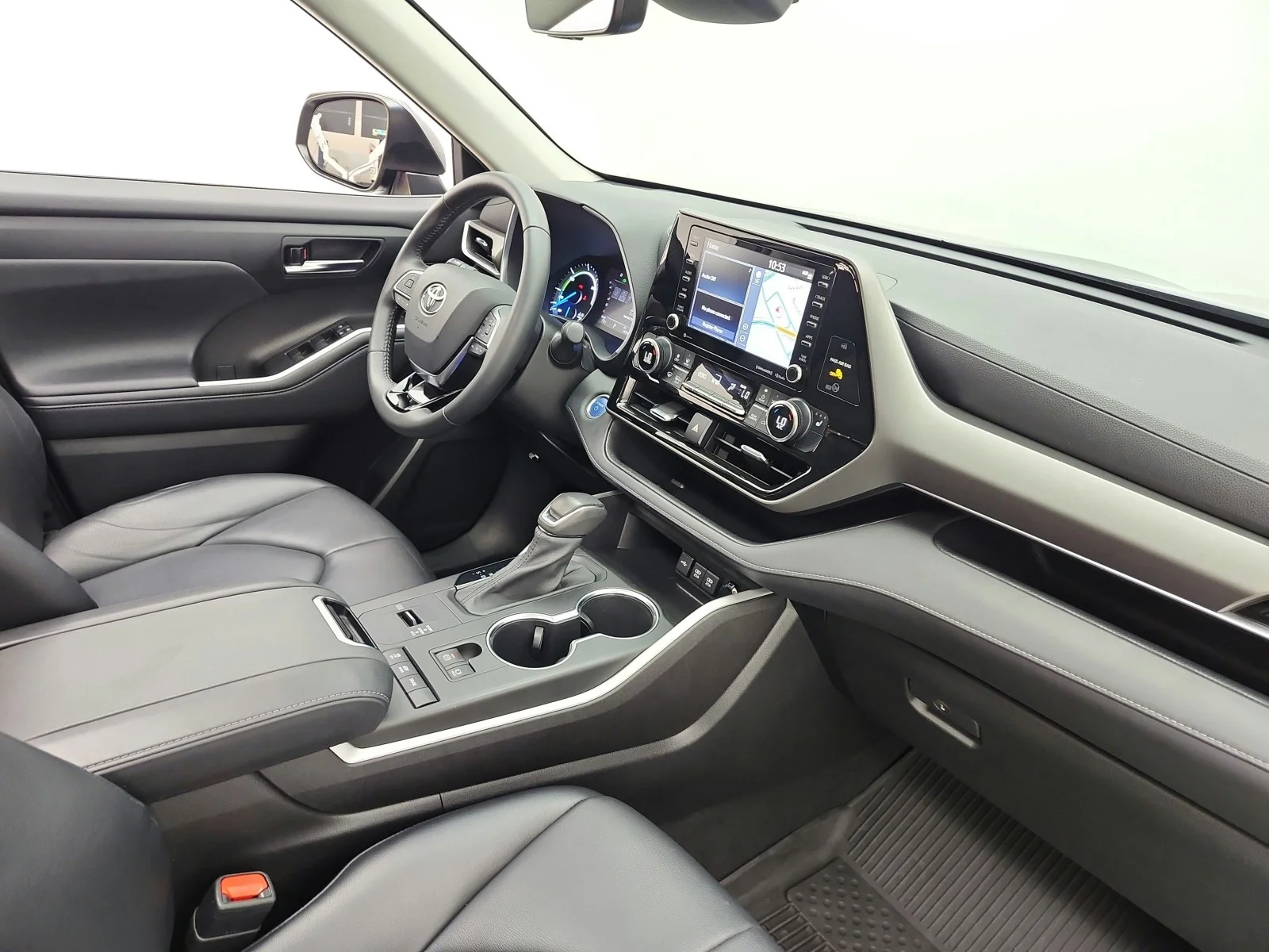 Used 2021 Magnetic Gray Metallic Toyota Hybrid XLE AWD (Natl) image 18