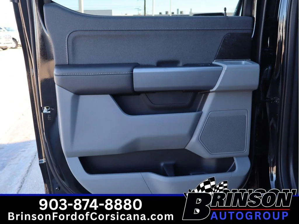 New 2025 Agate Black Metallic Ford XLT image 6