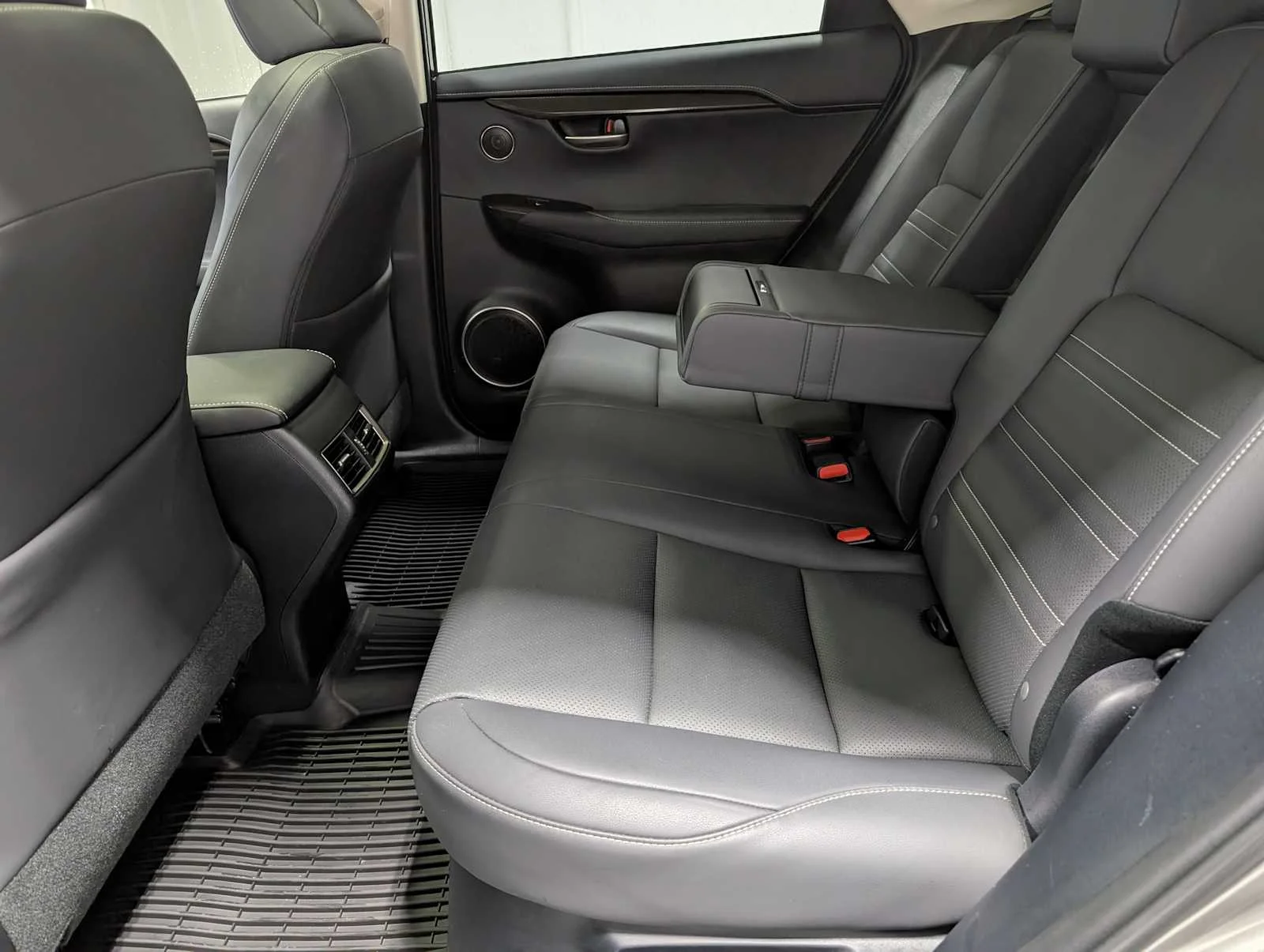 Used 2021 Atomic Silver Lexus  image 23