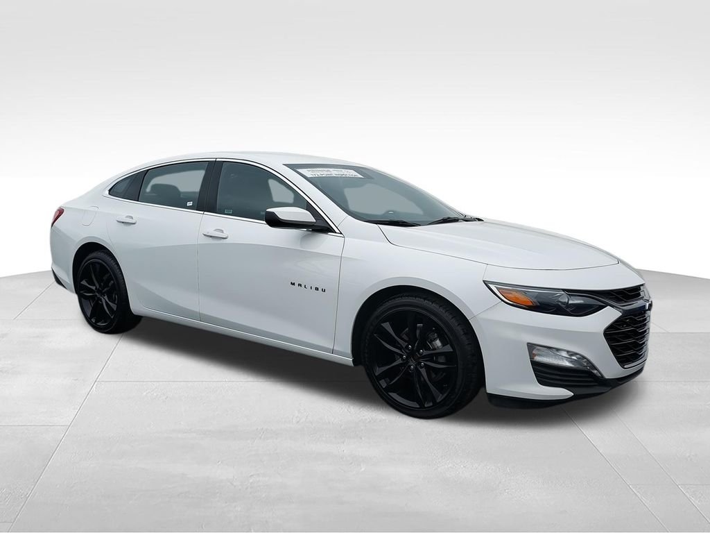 Used 2024 White Chevrolet LT image 3