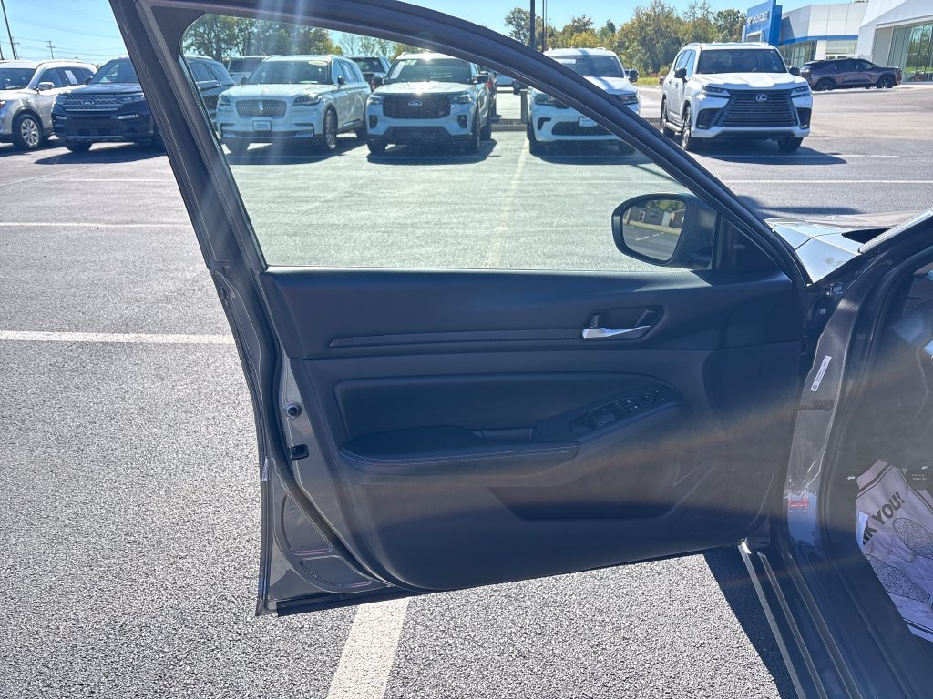Used 2024 Gray Nissan 2.5 SV image 11