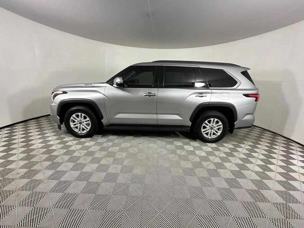 Used 2023 Silver Toyota SR5 image 2