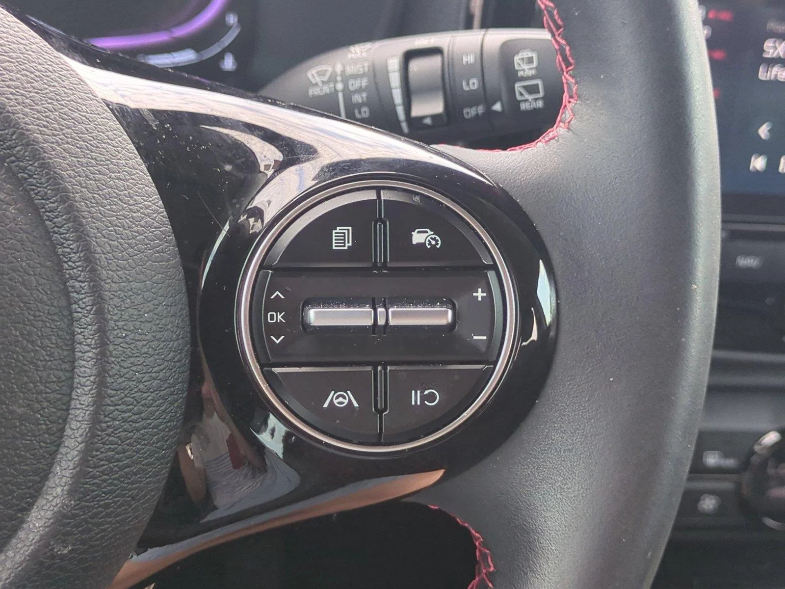 Used 2025 Gravity Gray Kia GT-Line image 20