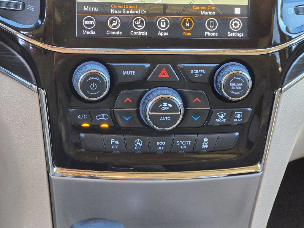 Used 2020 Black Jeep Limited image 36