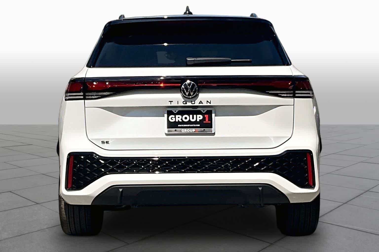 New 2026 Opal White Pear Volkswagen 2.0T SE R-Line Black image 4