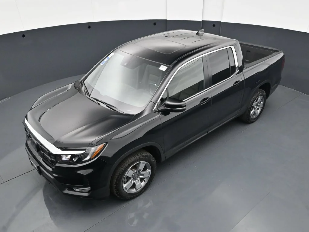Used 2025 Black Honda RTL AWD image 36
