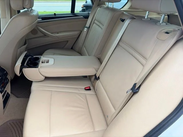 Used 2011 White BMW xDrive35i image 24