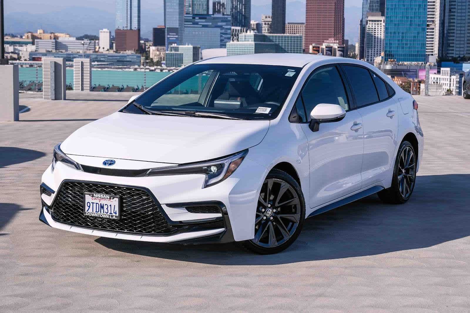 2025 Toyota Corolla Hybrid SE