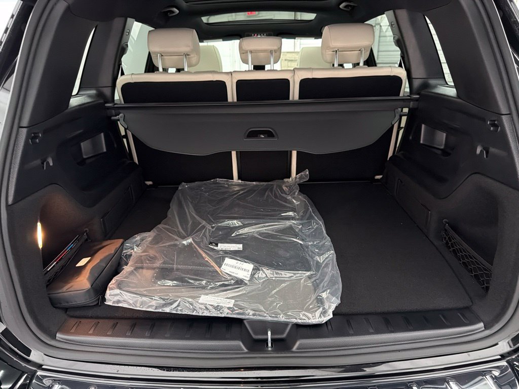 New 2026 Night Black Mercedes-Benz GLB 250 image 55