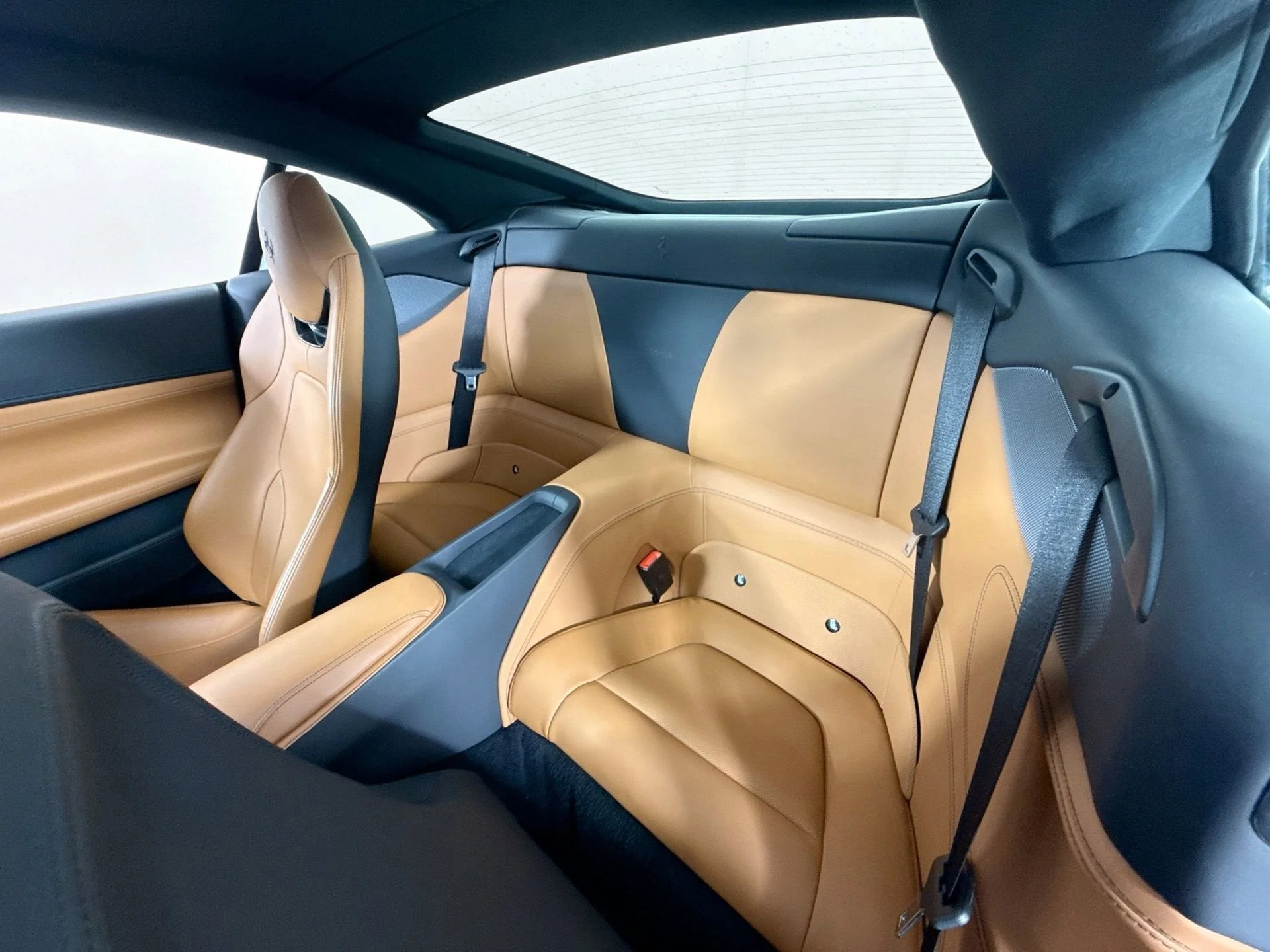 Certified Used 2019 Nero Ferrari Base image 19
